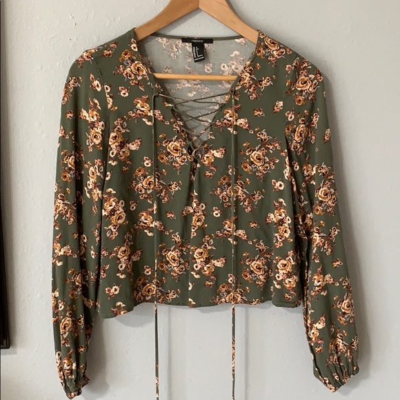 Forever 21 Tops - Floral tie up top